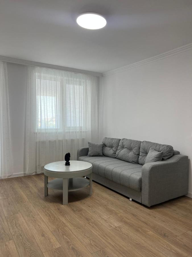 Sunny Apartment Center Suceava Eksteriør bilde