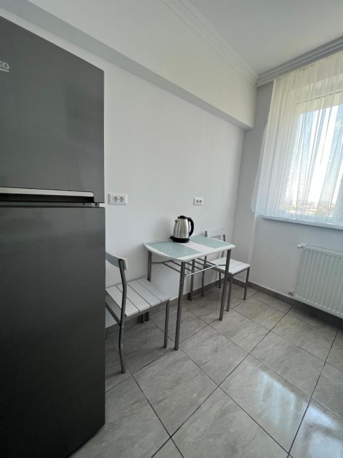 Sunny Apartment Center Suceava Eksteriør bilde