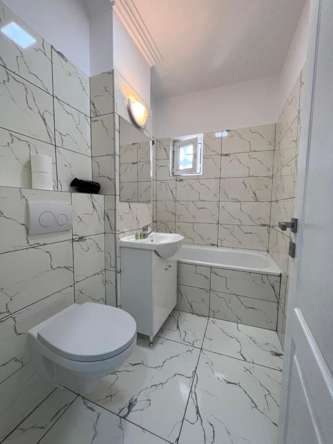 Sunny Apartment Center Suceava Eksteriør bilde